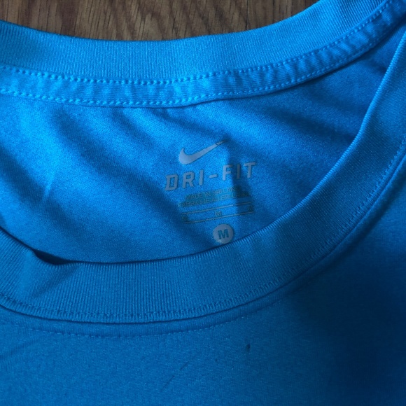 Nike Blue Workout Tee Shirt - Picture 3 of 5